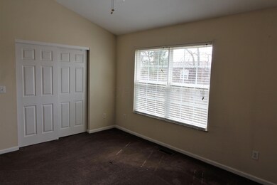 Large bedroom - spacious closets
