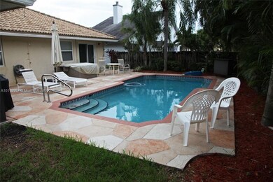 9642 Ridgecrest Ct, Davie, FL 33328 - photo 2