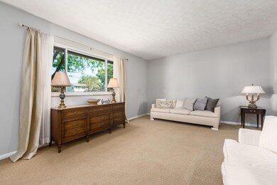 5617 Linworth Rd, Columbus, OH 43235 - photo 5