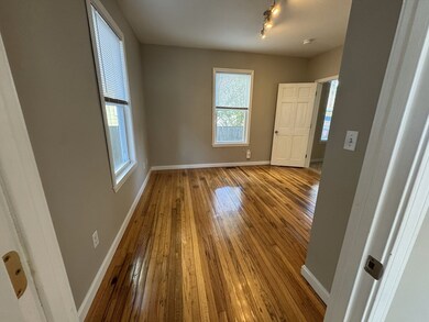 49 Paradise Rd unit First Floor, Swampscott, MA 01907 - photo 4