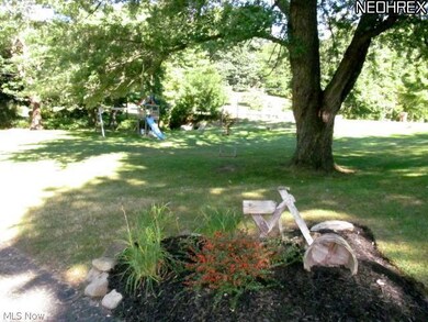 6396 Southview Dr, New Franklin, OH 44216 - photo 3