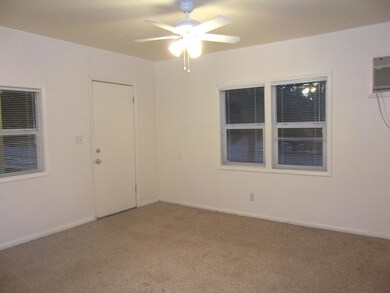 1405 3rd Living room