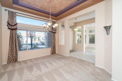 Formal Dining w/Tray Ceiling