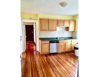 822 Centre St unit 3, Jamaica Plain, MA 02130 - photo 4