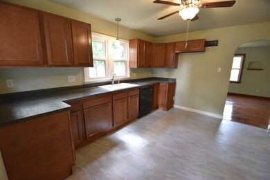 1828 Roys Ave, Elkhart, IN 46516 - photo 6