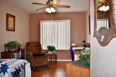 Den/sitting room