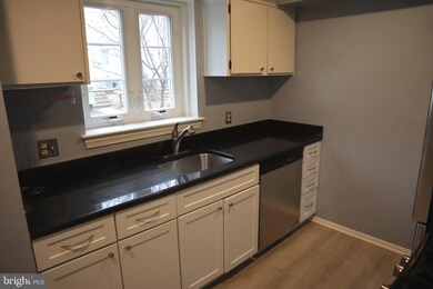 9848 Hollow Glen Place unit 2552A, Silver Spring, MD 20910 - photo 6