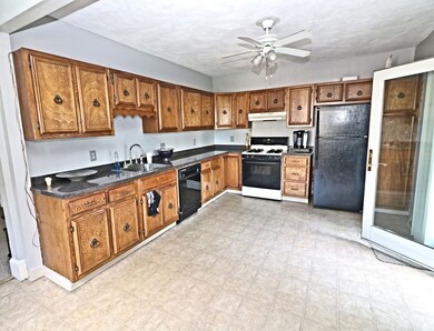 75 Crest Ave unit 2, Winthrop, MA 02152 - photo 5