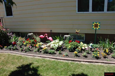 1121 N Jefferson St, New Ulm, MN 56073 - photo 3