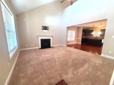 805 Misty Meadow Ln, Fayetteville, NC 28304 - photo 4