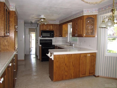 1232 NW Rimrock Dr, Redmond, OR 97756 - photo 5