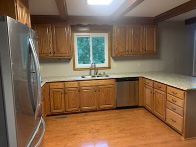 111 Fairlane Dr, Shelbyville, TN 37160 - photo 4