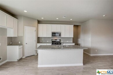 124 Lacey Oak Loop, San Marcos, TX 78666 - photo 7