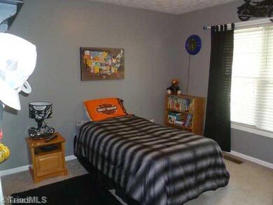 3627 Southpark Dr, High Point, NC 27263 - photo 6