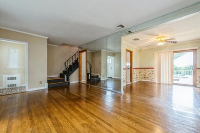 72 Spruce St, West Hempstead, NY 11552 - photo 4