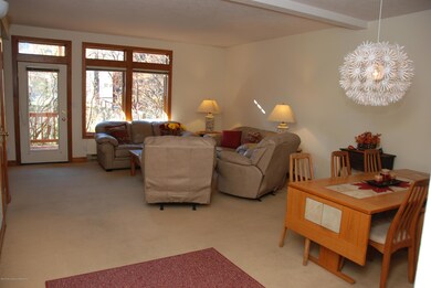 Keller - Living room 6