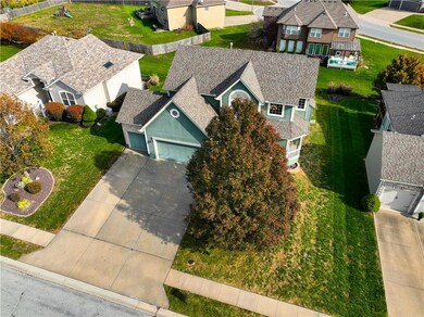 509 Eagle Glen Dr, Raymore, MO 64083 - photo 6