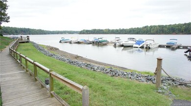 9801 Emerald Point Dr unit 14, Charlotte, NC 28278 - photo 2