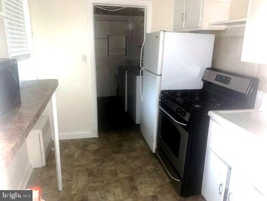 8515 Chestnut Oak Rd, Parkville, MD 21234 - photo 6