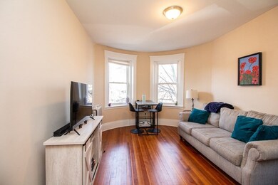 636 Washington St unit 2, Brookline, MA 02446 - photo 2