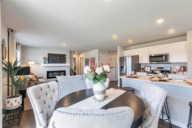 2806 50th St, Des Moines, IA 50310 - photo 7