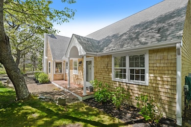 1 Thames Ct, Edgartown, MA 02539 - photo 4