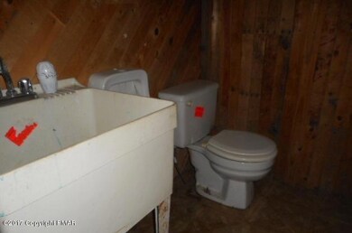 301 Alpha Dr, Stroudsburg, PA 18360 - photo 6