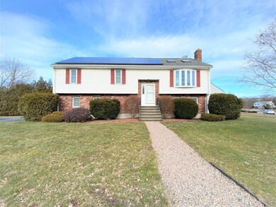123 Chestnut Cir, Randolph, MA 02368 - photo 2