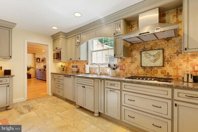 2411 Ravenview Rd, Lutherville Timonium, MD 21093 - photo 3