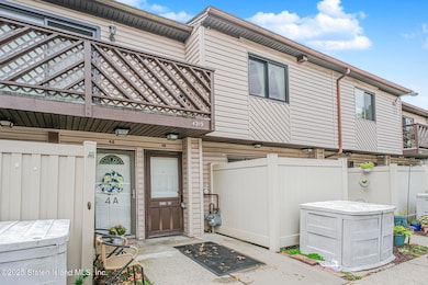 4219 Amboy Rd unit 4, Staten Island, NY 10308 - photo 2