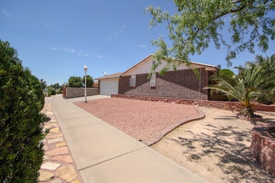 1751 Glen Campbell Dr, El Paso, TX 79936 - photo 3