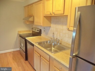 19601 Gunners Branch Rd, Germantown, MD 20876 - photo 3