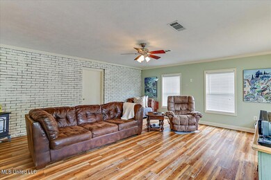 06-208 NW 4th St