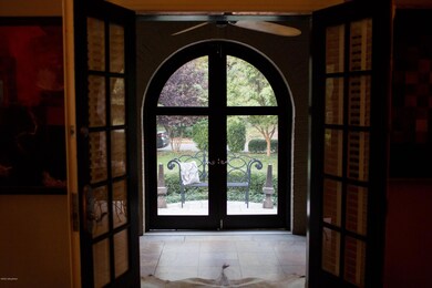 102 Valley Rd, Louisville, KY 40204 - photo 2