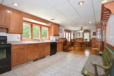 7 Knowles Ave, East Wareham, MA 02538 - photo 5