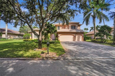 10461 N Lake Vista Cir, Davie, FL 33328 - photo 3