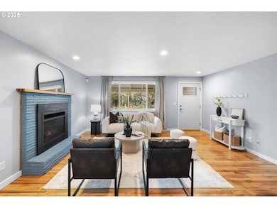 7402 SW Locust St, Portland, OR 97223 - photo 6