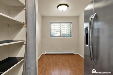 Kitchen w/ Office Nook