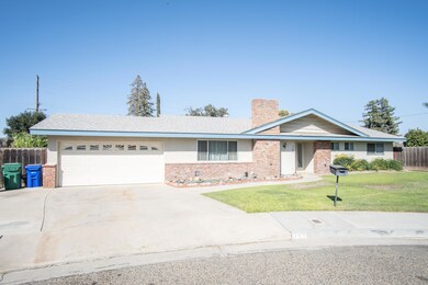 760 Carmelita St, Porterville, CA 93257 - photo 2