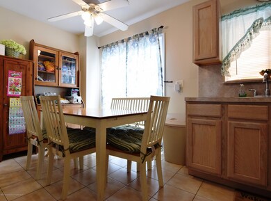 (6) Kitchen