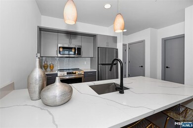 1435 10th St unit 209, Fort Lee, NJ 07024 - photo 5