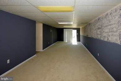 12813 Duckettown Rd, Laurel, MD 20708 - photo 4