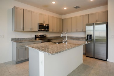 Kitchen with Breakfast Bar