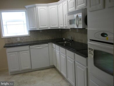 213 Oakton Rd, Gaithersburg, MD 20877 - photo 3