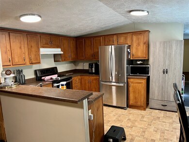 13019 Maplewood Ln, Old River-Winfree, TX 77535 - photo 3