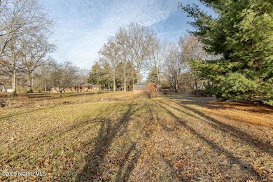 935 Raymil Rd, Holland, OH 43528 - photo 7