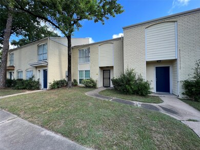 6200 W Tidwell Rd unit 902, Houston, TX 77092 - photo 2