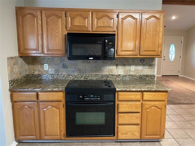 1800 Pecan St, Bonham, TX 75418 - photo 7