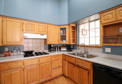 792 NE 12th St, Grants Pass, OR 97526 - photo 6