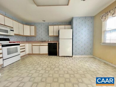 1334 Sycamore Ct, Charlottesville, VA 22901 - photo 6